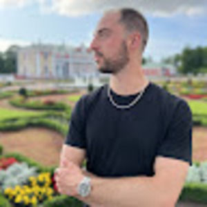 Meet your Posher, Sebastian